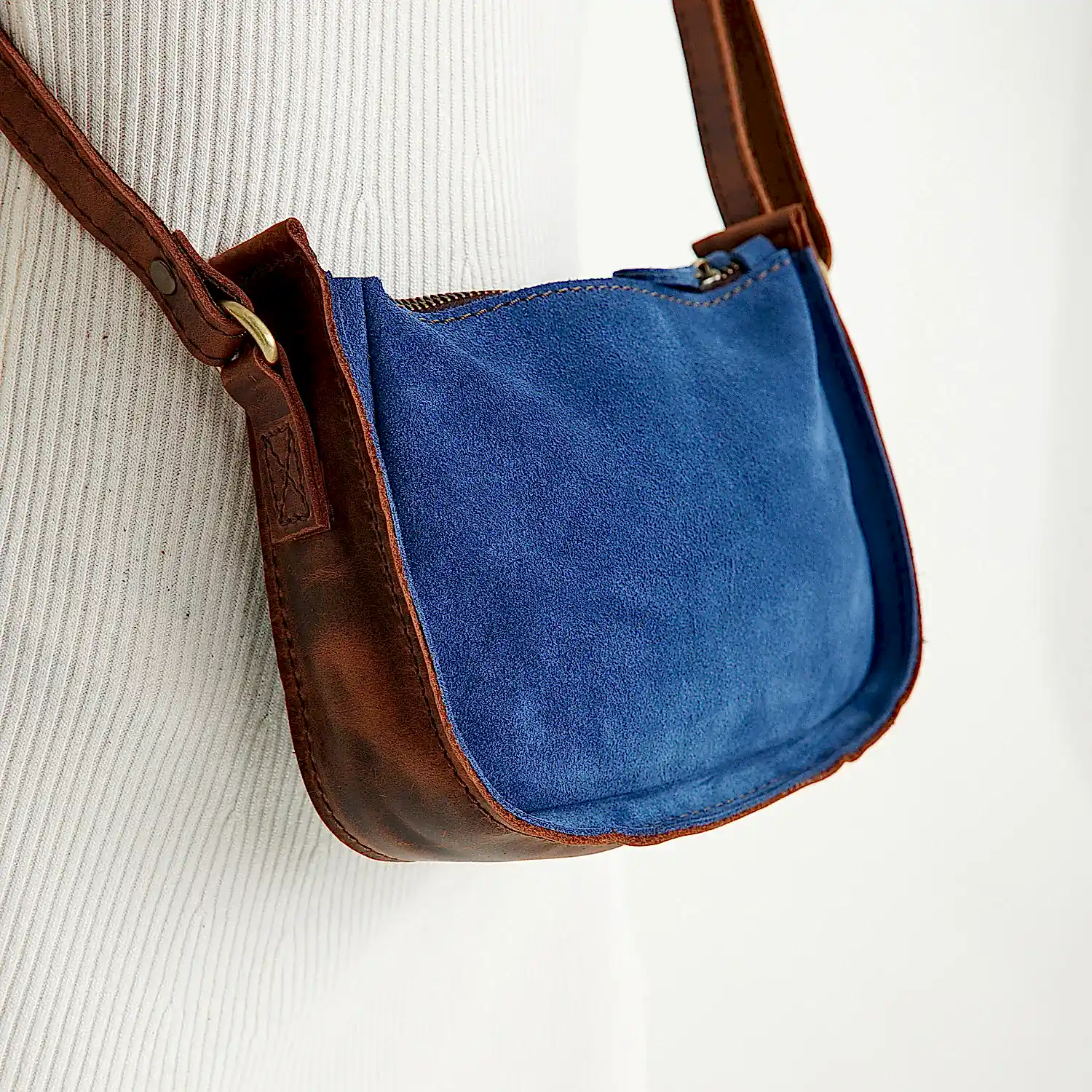 El Yapımı Deri Postacı Çantası